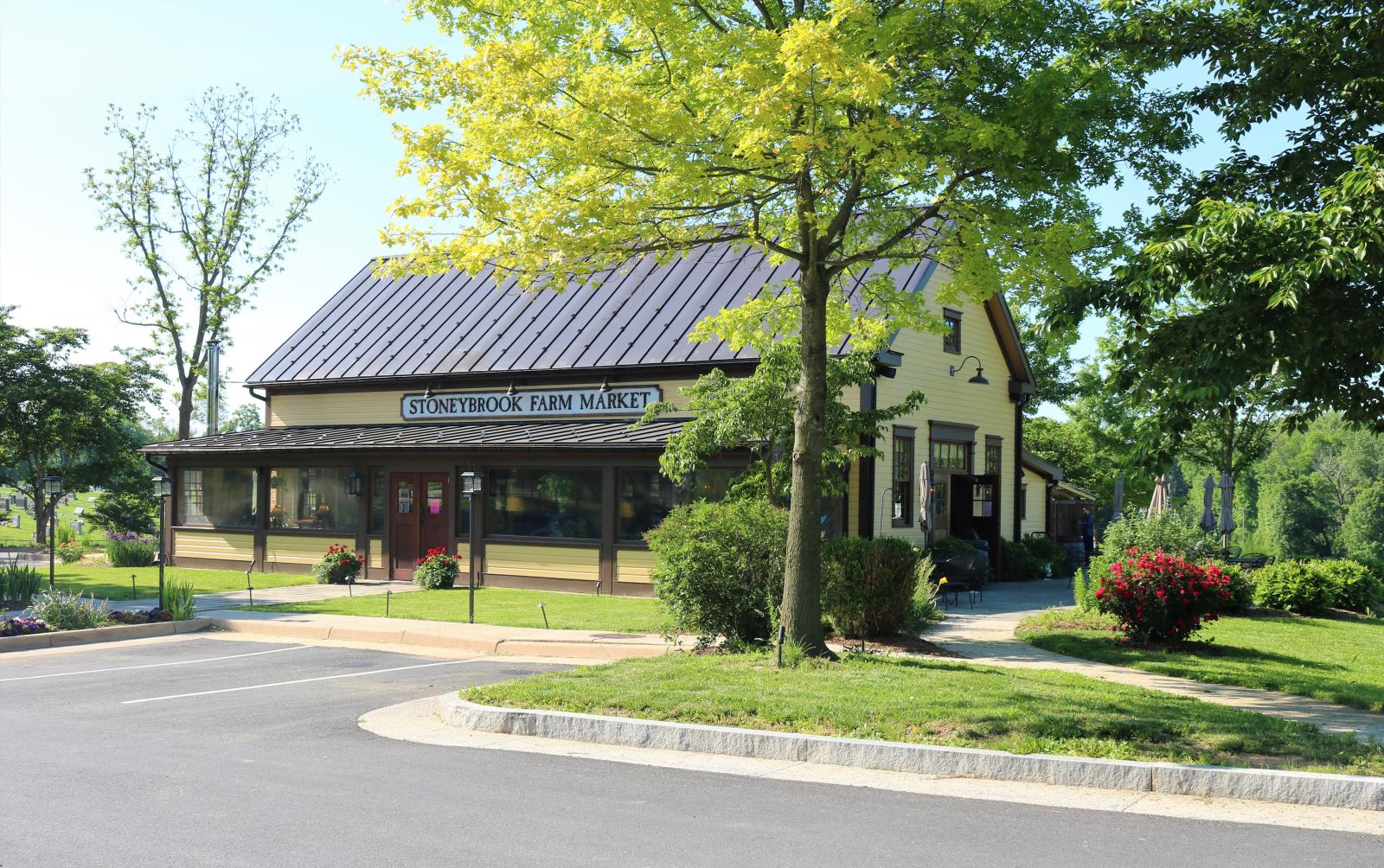 Stoneybrook Market in the morning